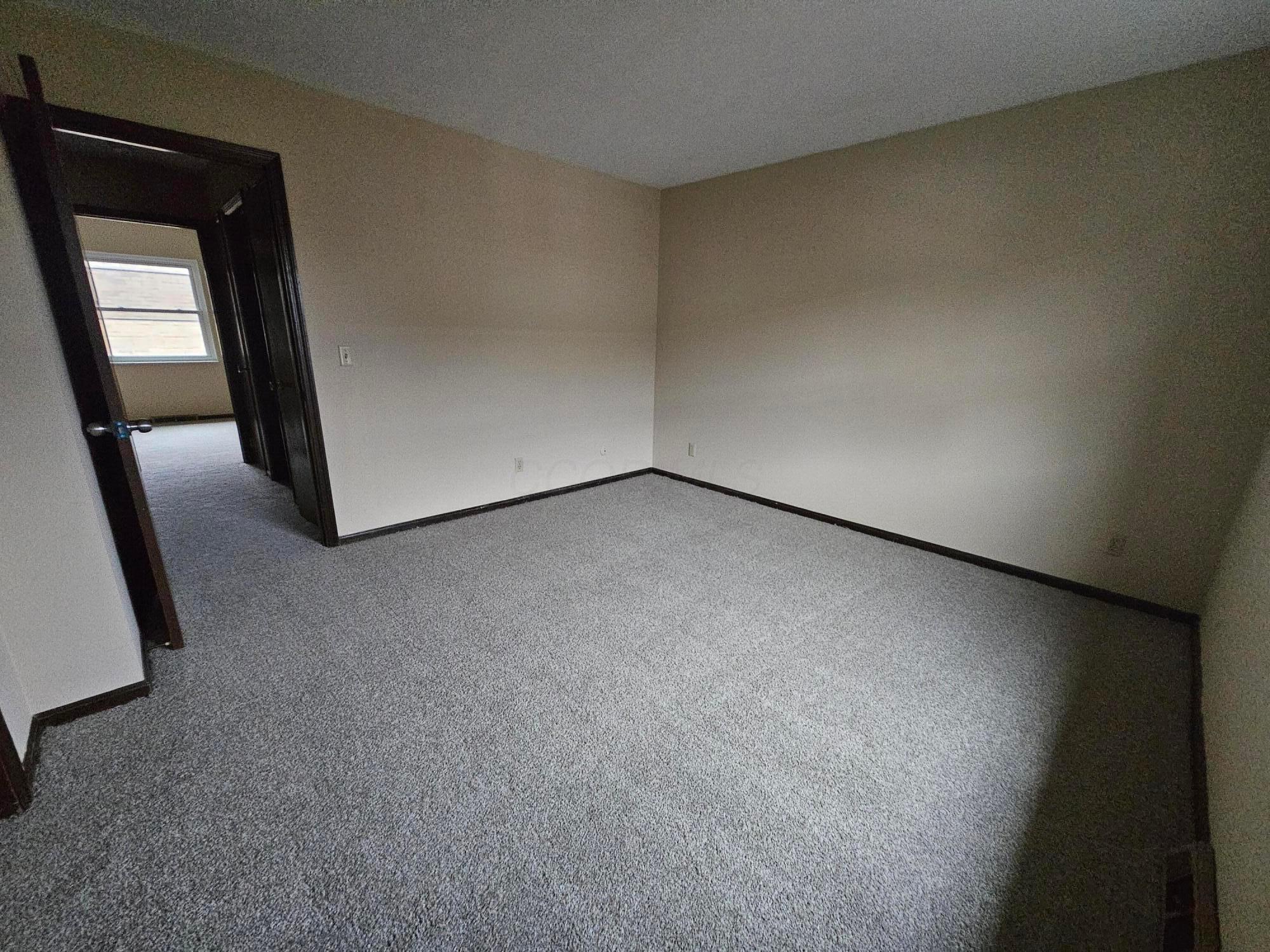 5013 Godown Road, Unit A Columbus, OH 43220 - Photo 21 of 26 20241209_112959