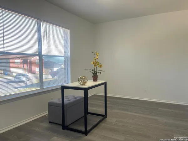$1,800 | 6702 Mountain Asia, San Antonio, TX 78233