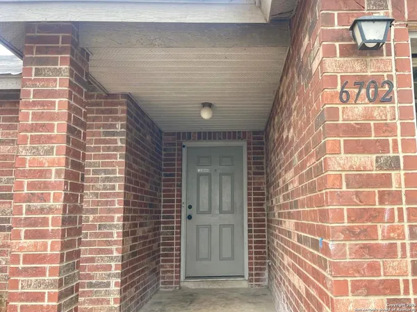 $1,800 | 6702 Mountain Asia, San Antonio, TX 78233