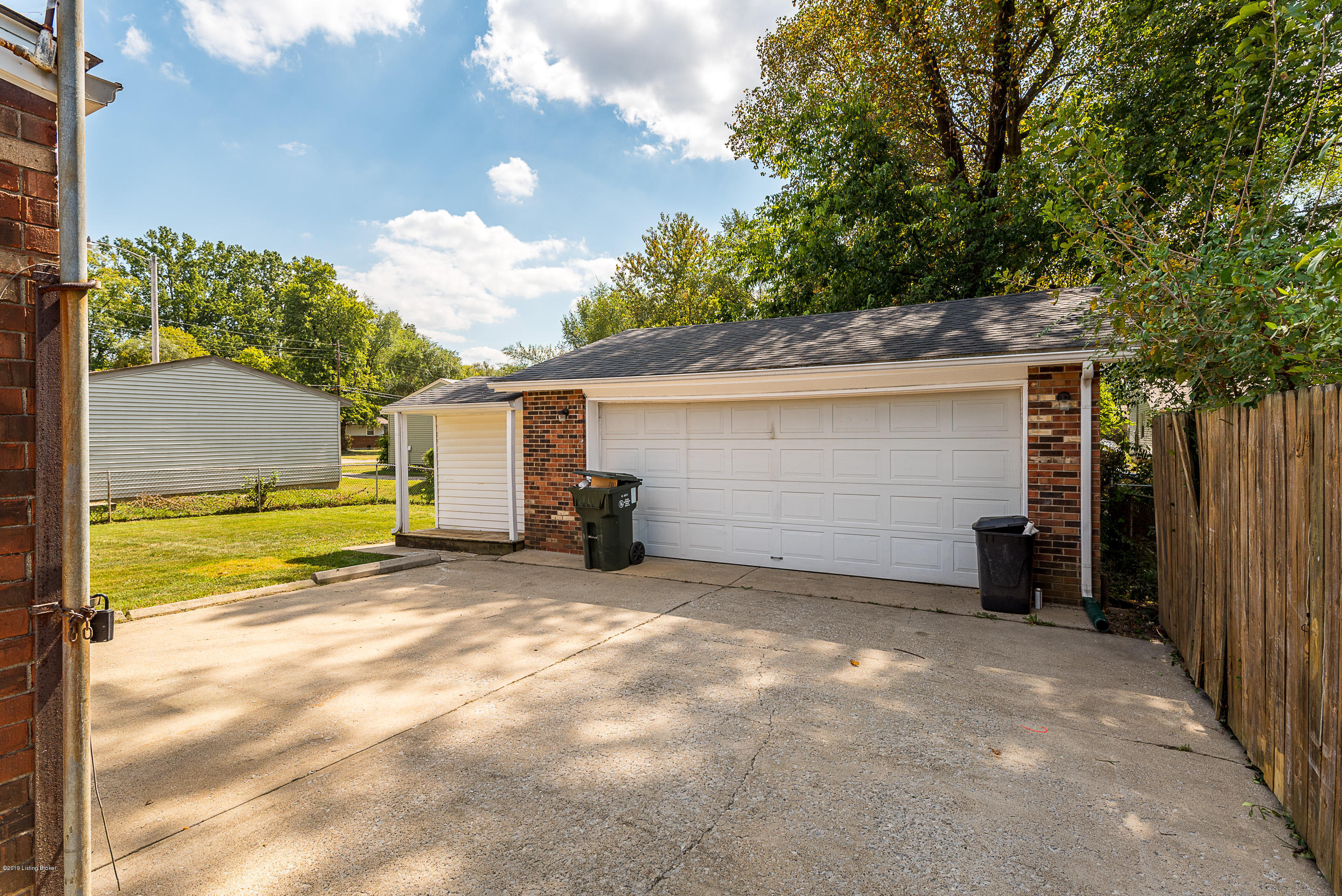 5318 Red Fern Road Louisville, KY 40218 - Photo 22 of 24 DHI-22
