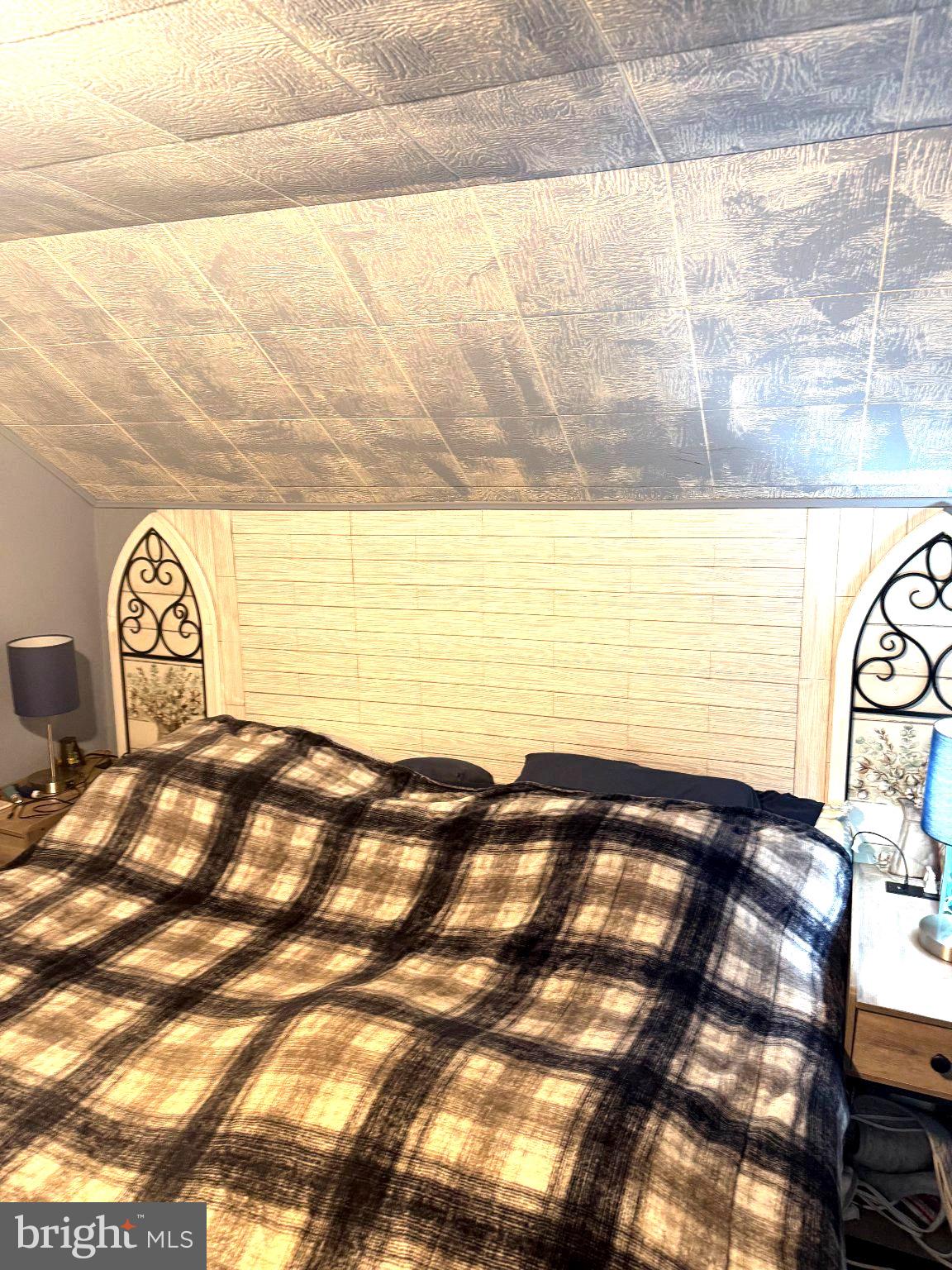 19107 Shaft Road Southwest Frostburg, MD 21532 - Photo 28 of 35 Cozy retreat with charming details.