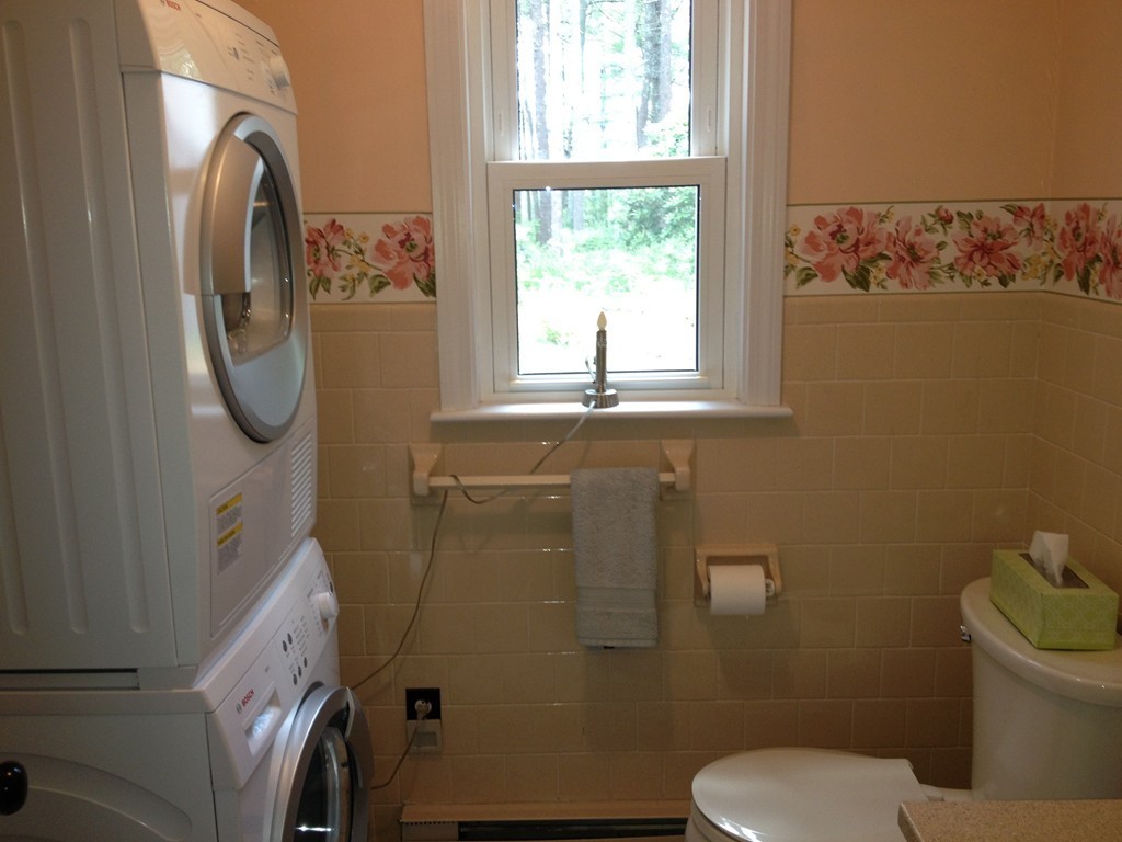 80 Snows Pond Road Rochester, MA 02770 - Photo 10 of 11 a bathroom with a toilet and a sink