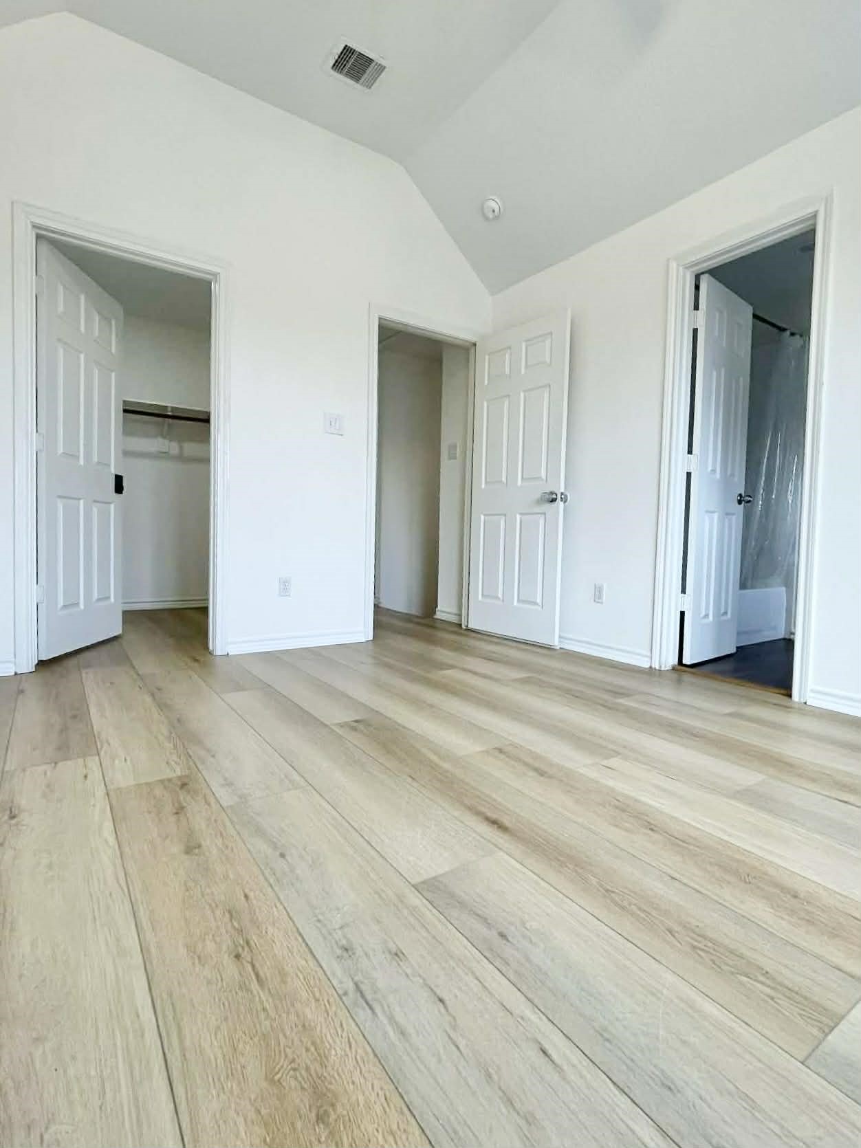 7916 Comal Street Houston, TX 77051 - Photo 13 of 21 a view of an empty room