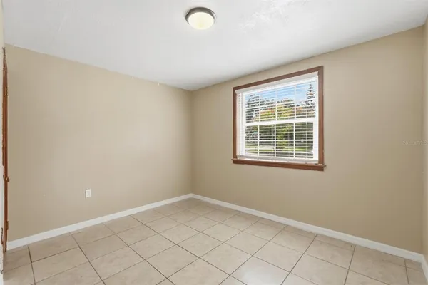 $389,000 | 930 North Amelia Avenue, DeLand, FL 32724