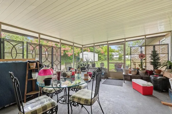 $389,000 | 930 North Amelia Avenue, DeLand, FL 32724
