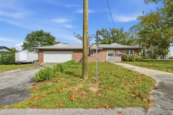$389,000 | 930 North Amelia Avenue, DeLand, FL 32724