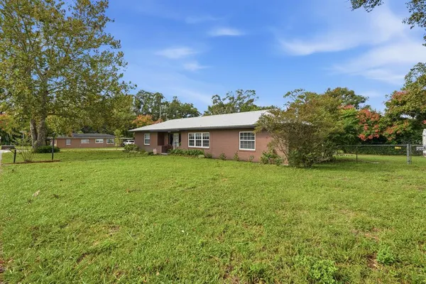 $389,000 | 930 North Amelia Avenue, DeLand, FL 32724