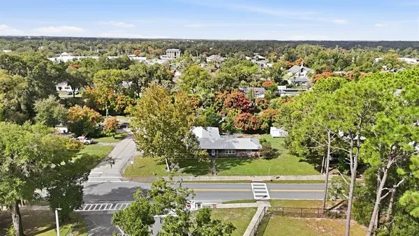 $389,000 | 930 North Amelia Avenue, DeLand, FL 32724