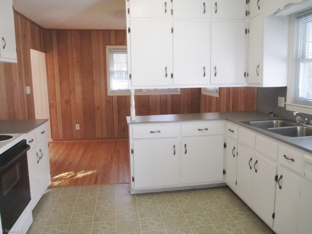 1505 Talbot Road Pleasant Garden, NC 27313 - Photo 4 of 12 Gallery Image 4