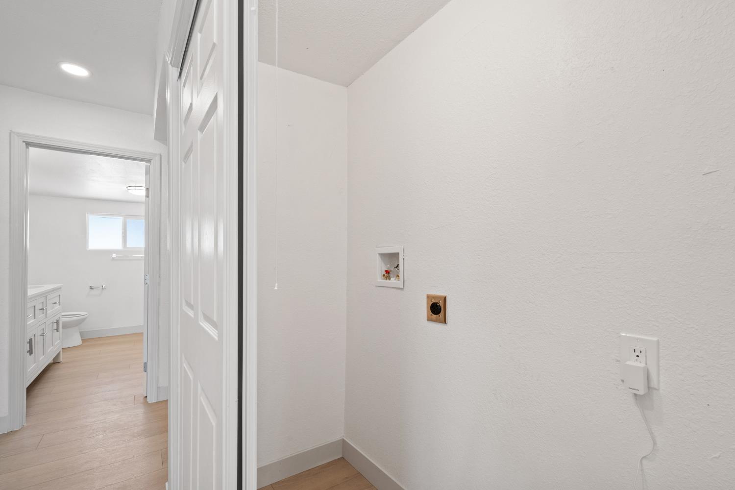 1554 West Thomas Avenue Fresno, CA 93728 - Photo 13 of 33