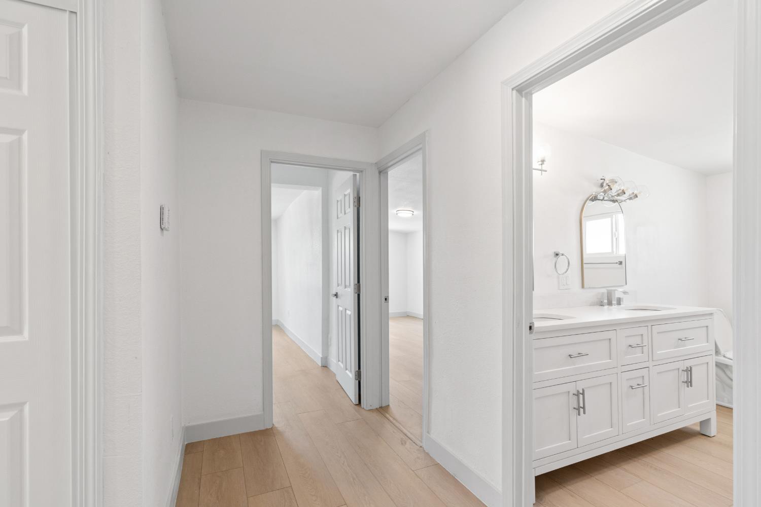 1554 West Thomas Avenue Fresno, CA 93728 - Photo 14 of 33