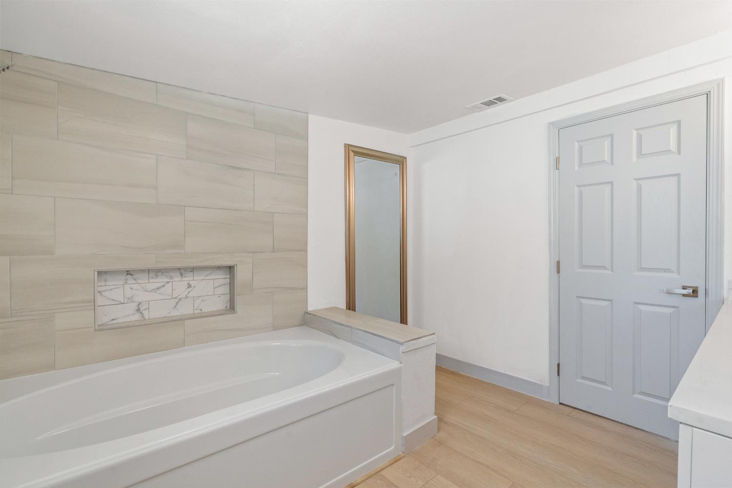 1554 West Thomas Avenue Fresno, CA 93728 - Photo 22 of 33