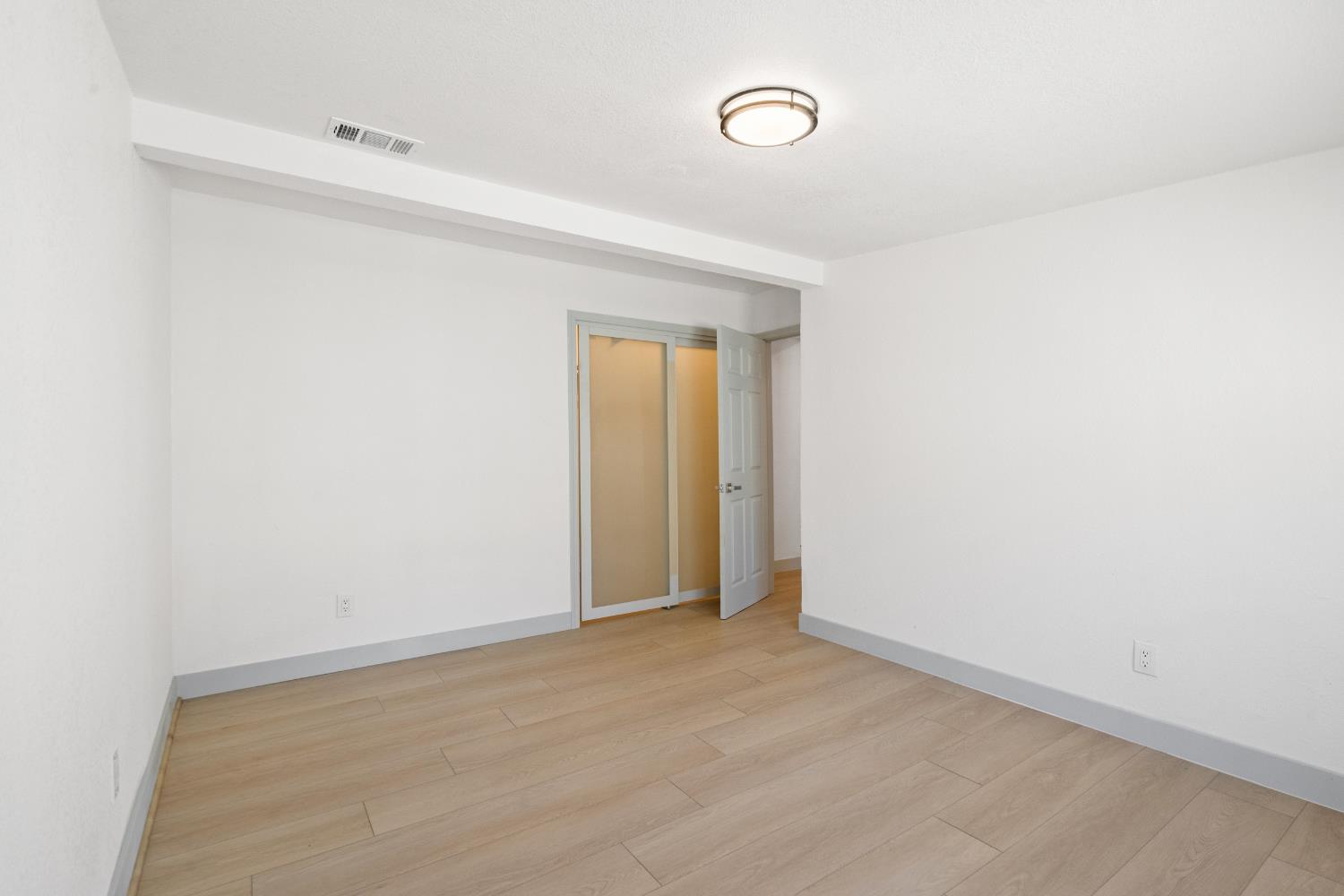 1554 West Thomas Avenue Fresno, CA 93728 - Photo 24 of 33