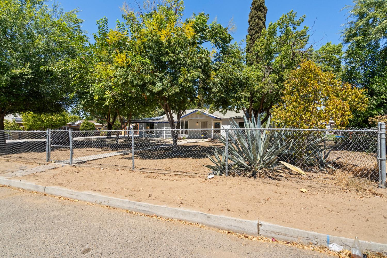 1554 West Thomas Avenue Fresno, CA 93728 - Photo 6 of 33