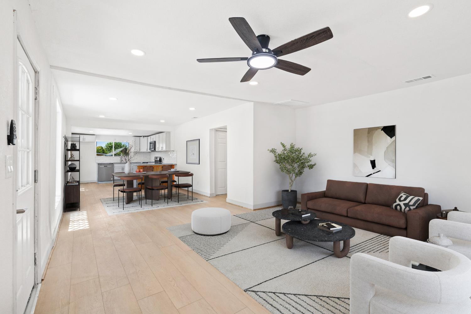 1554 West Thomas Avenue Fresno, CA 93728 - Photo 7 of 33