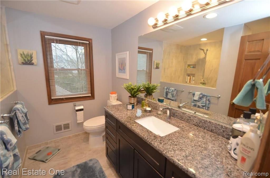1007 Hidden Lane Rochester Hills, MI 48309 - Photo 42 of 61