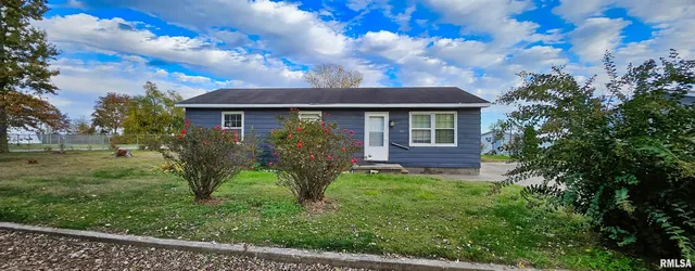 $54,900 | 100 Iroquois Street, McClure, IL 62957