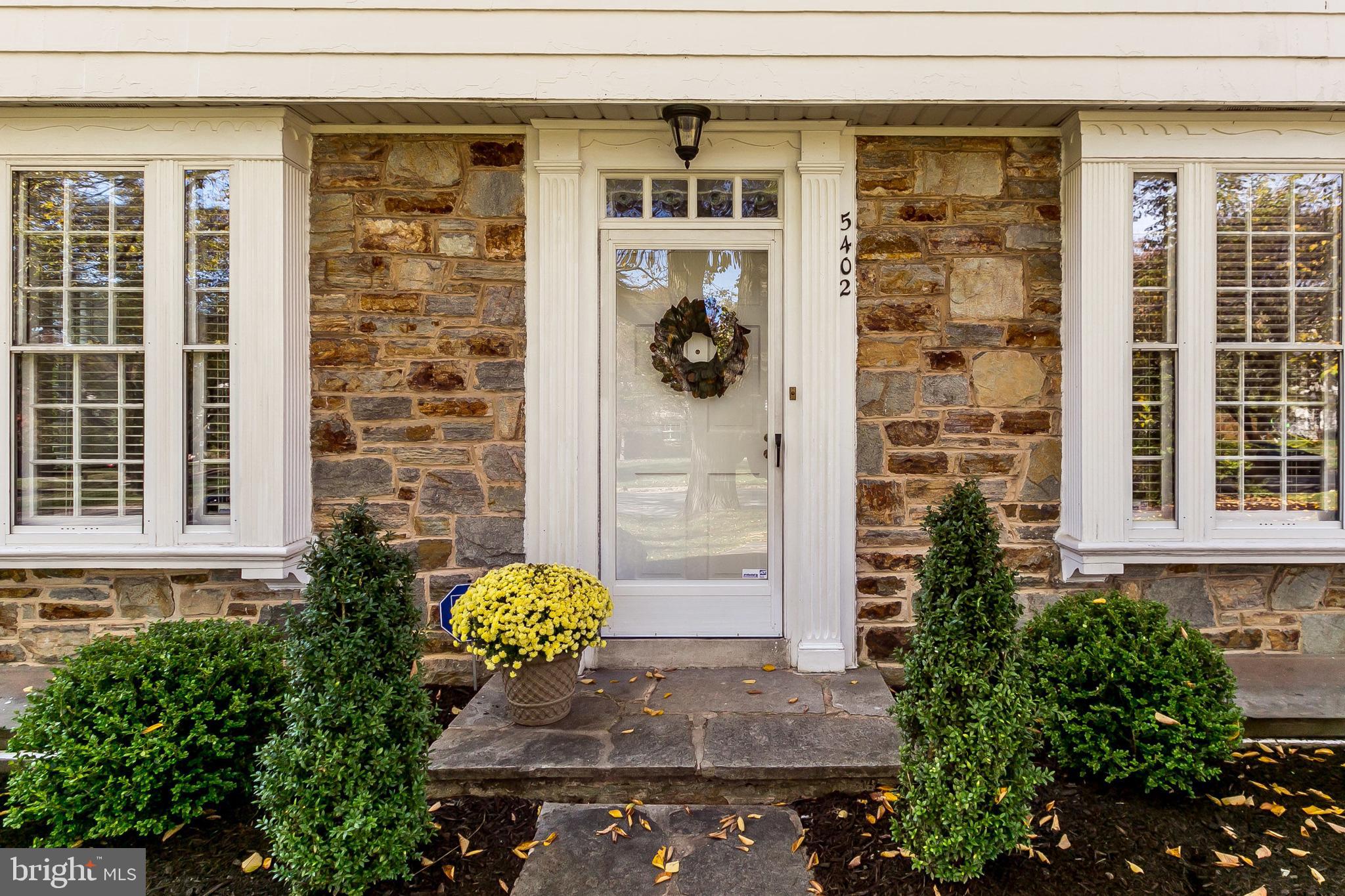 5402 Springlake Way Baltimore, MD 21212 - Photo 2 of 39