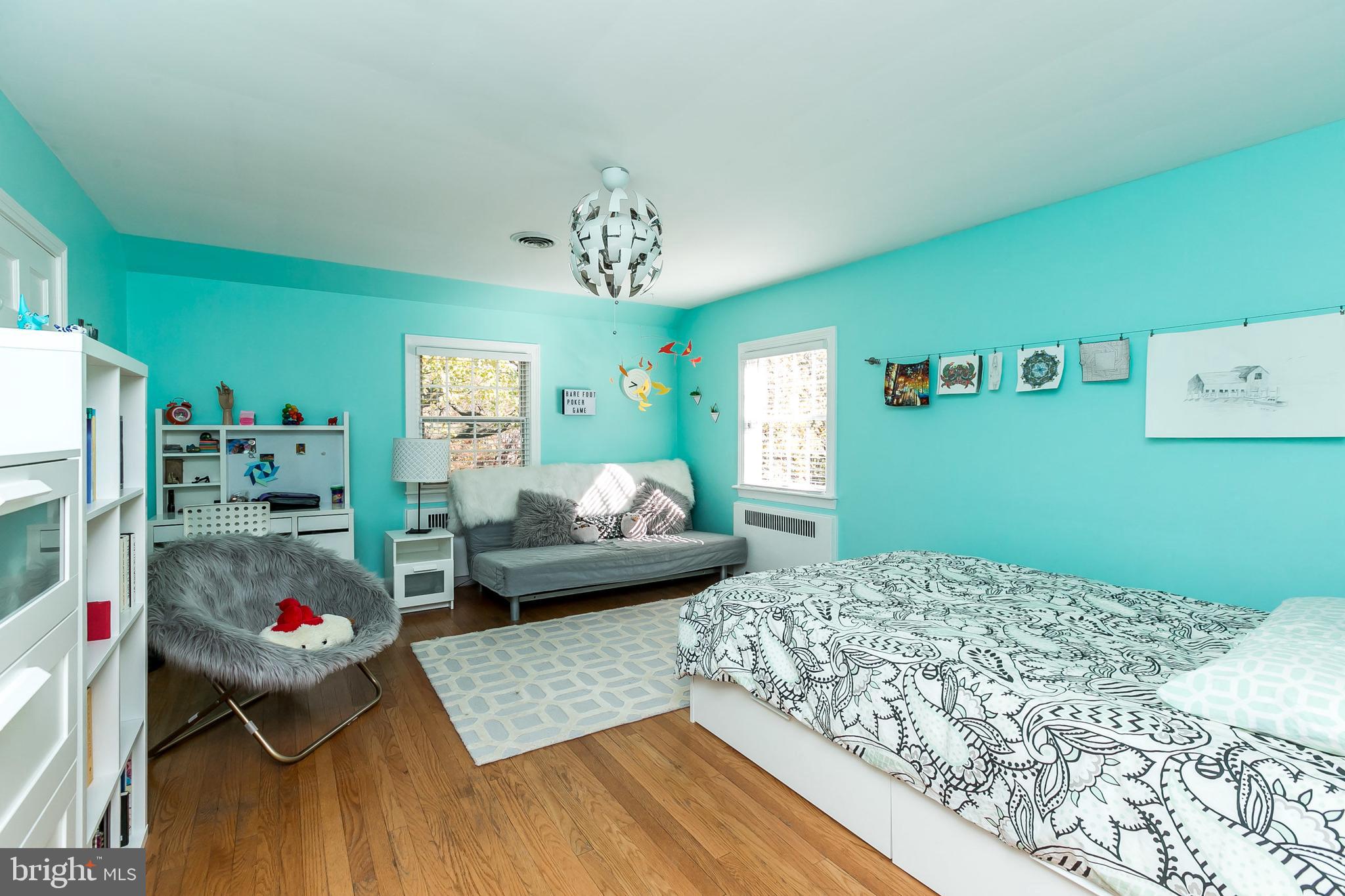 5402 Springlake Way Baltimore, MD 21212 - Photo 12 of 39