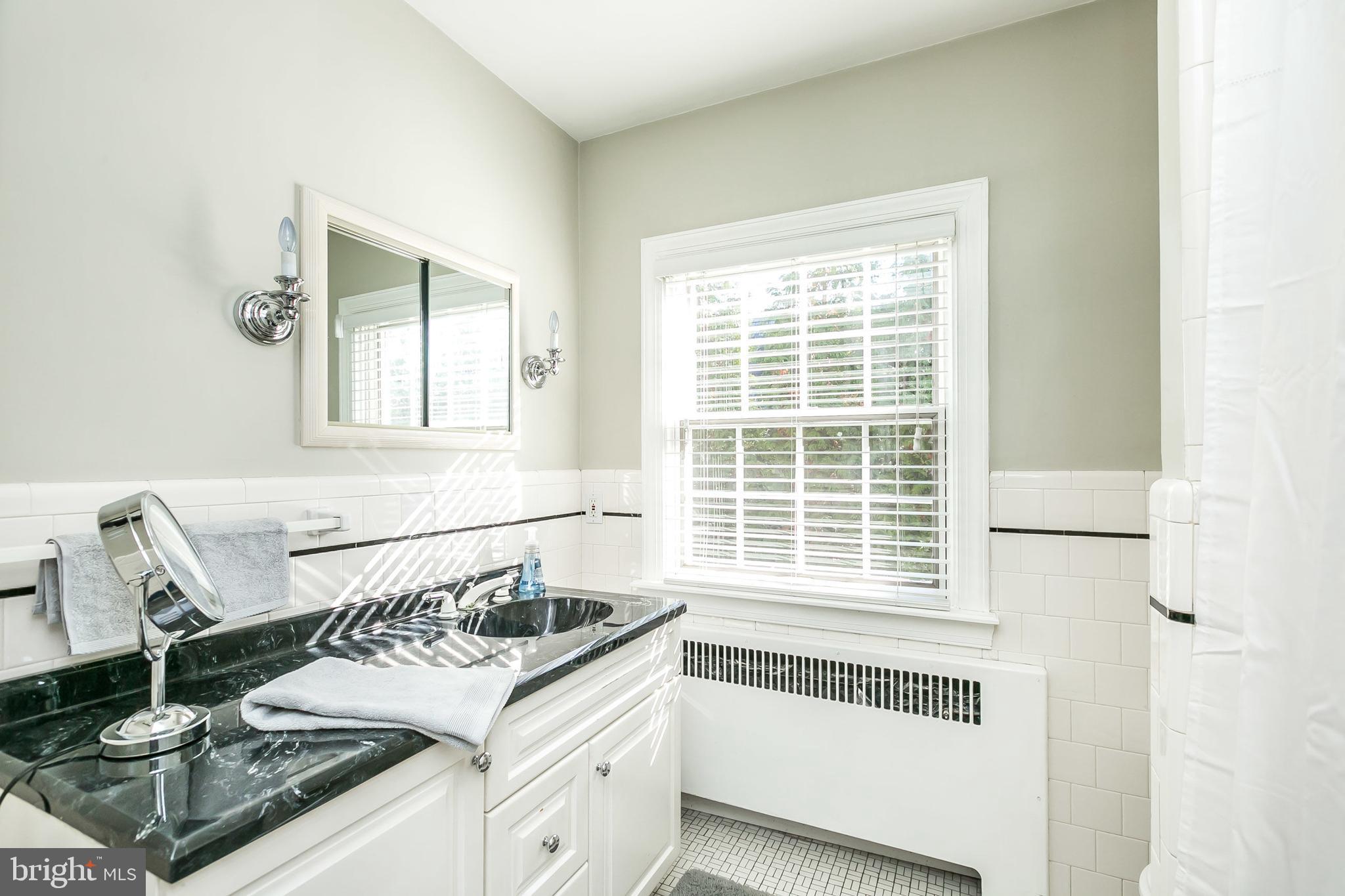 5402 Springlake Way Baltimore, MD 21212 - Photo 17 of 39
