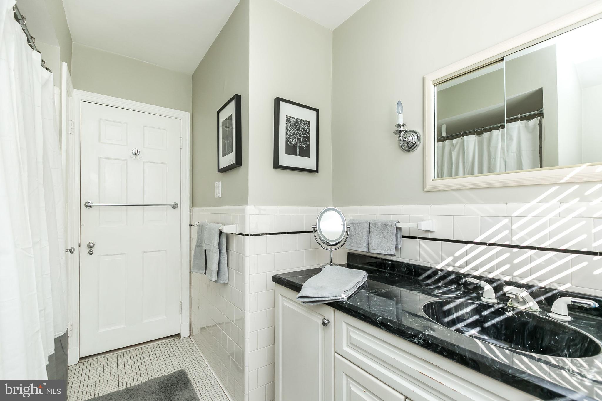 5402 Springlake Way Baltimore, MD 21212 - Photo 18 of 39