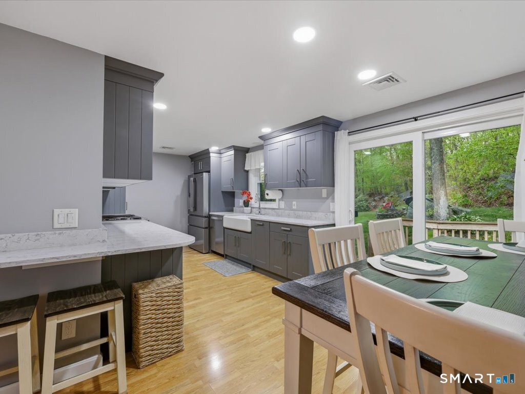 161 Deerfield Ridge Drive Groton, CT 06355 - Photo 13 of 37