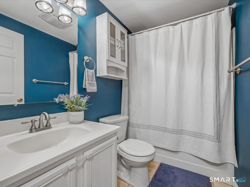 161 Deerfield Ridge Drive Groton, CT 06355 - Photo 19 of 37