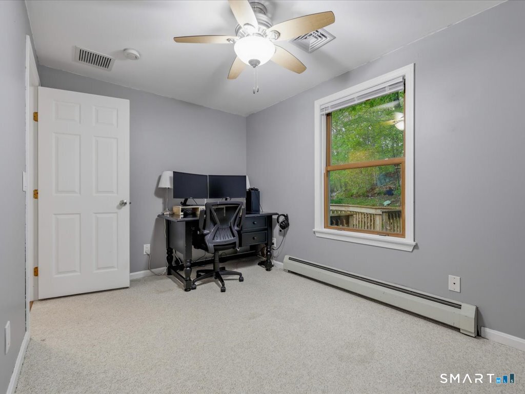 161 Deerfield Ridge Drive Groton, CT 06355 - Photo 22 of 37