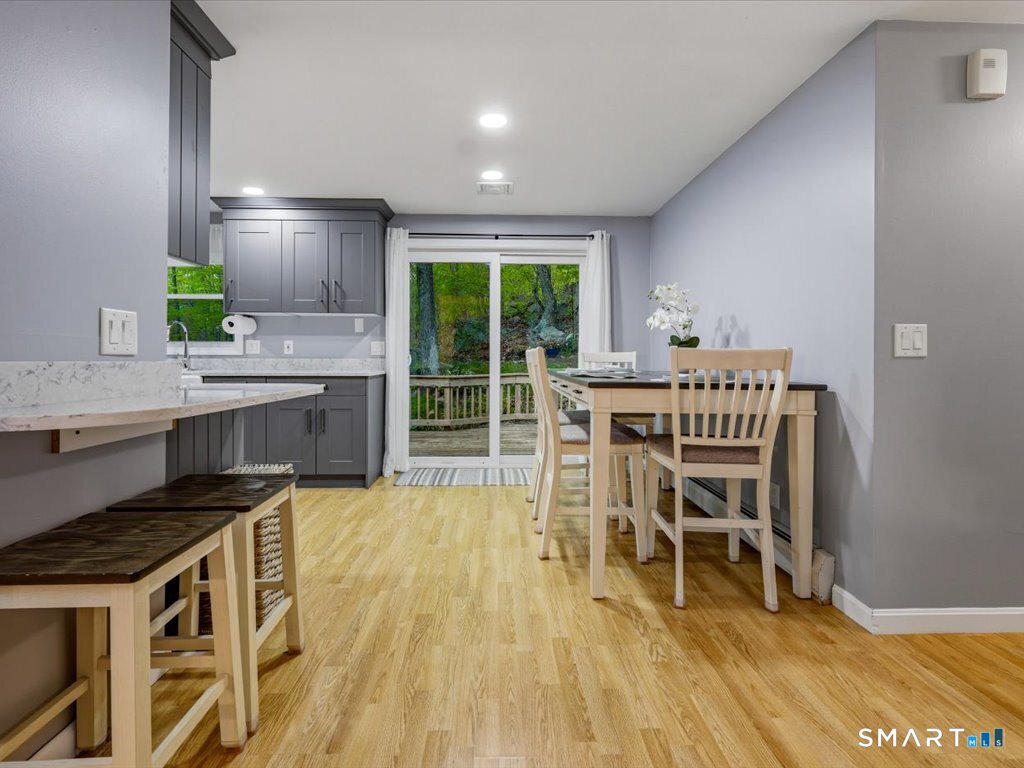 161 Deerfield Ridge Drive Groton, CT 06355 - Photo 10 of 37
