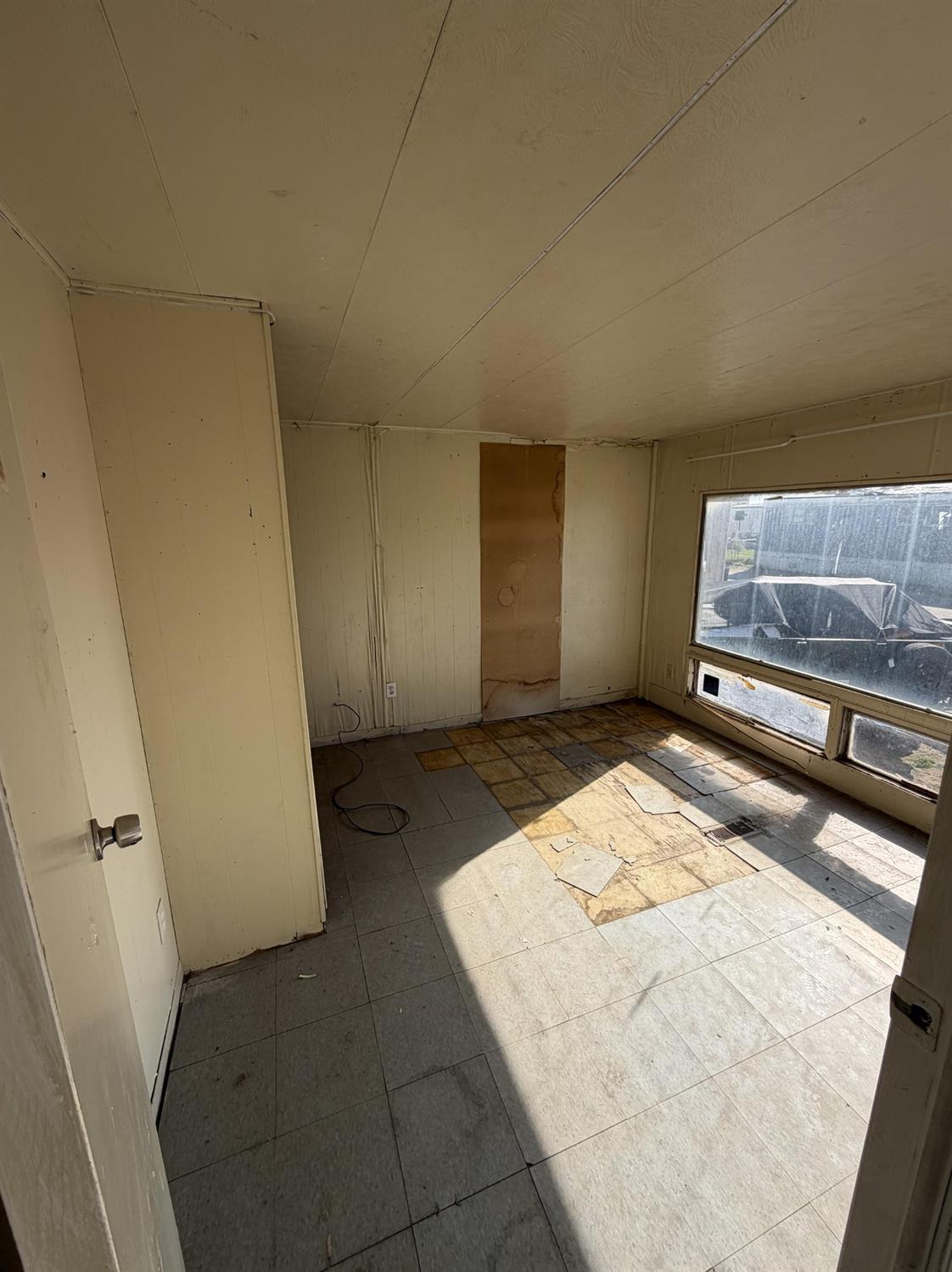 801 Schipper Street, Unit 86 Arvin, CA 93203 - Photo 3 of 4