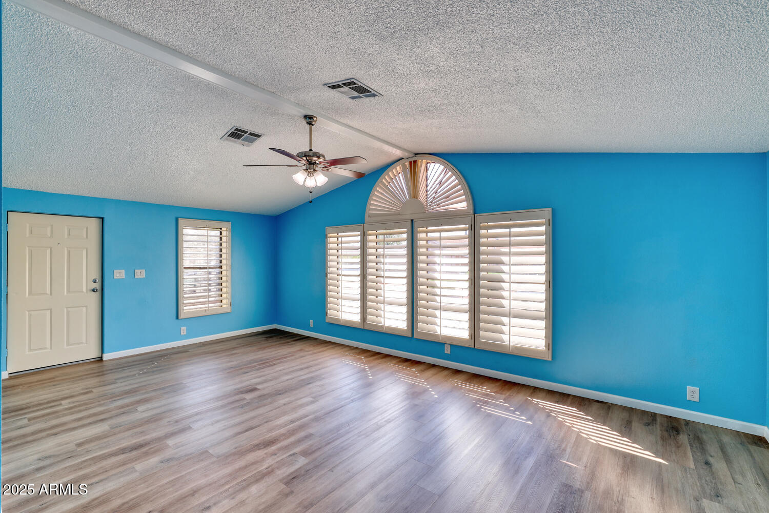 3901 East Pinnacle Peak Road, Unit 339 Phoenix, AZ 85050 - Photo 5 of 21 Great Room