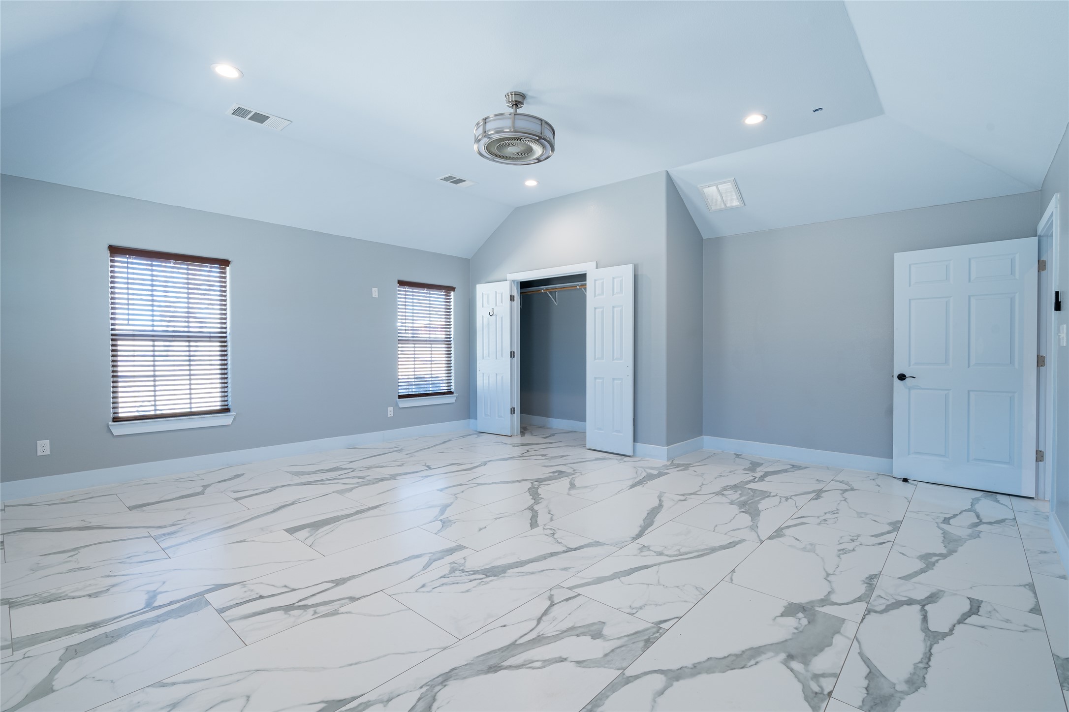 661 Hidden Oak Road Dale, TX 78616 - Photo 15 of 36 a view of an empty room