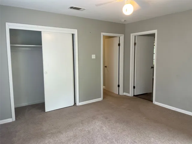 $1,500 | 1002 Fowlkes Street, Sealy, TX 77474