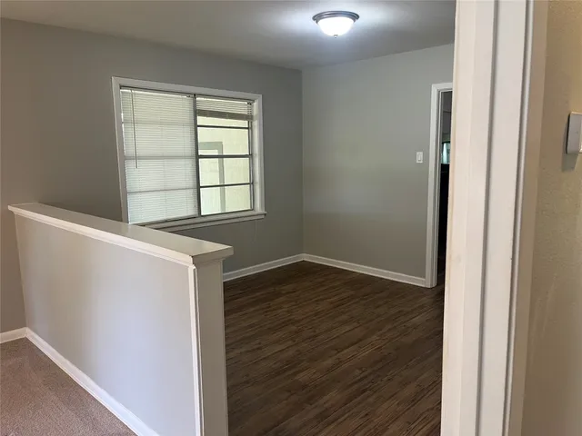 $1,500 | 1002 Fowlkes Street, Sealy, TX 77474