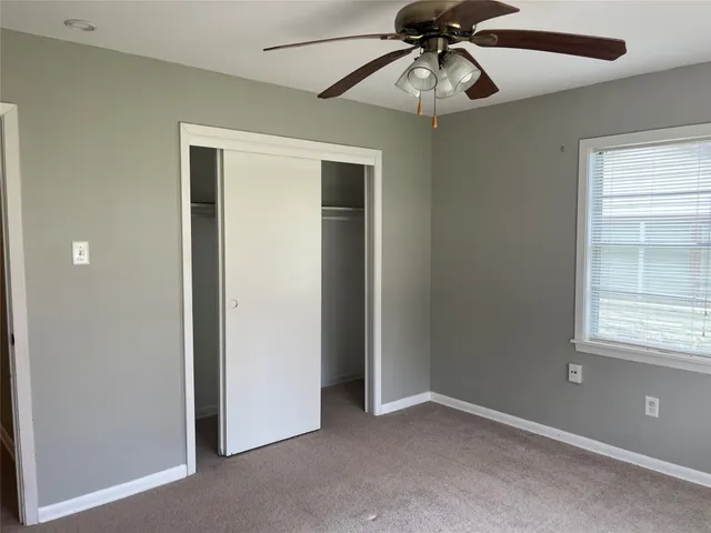 $1,500 | 1002 Fowlkes Street, Sealy, TX 77474