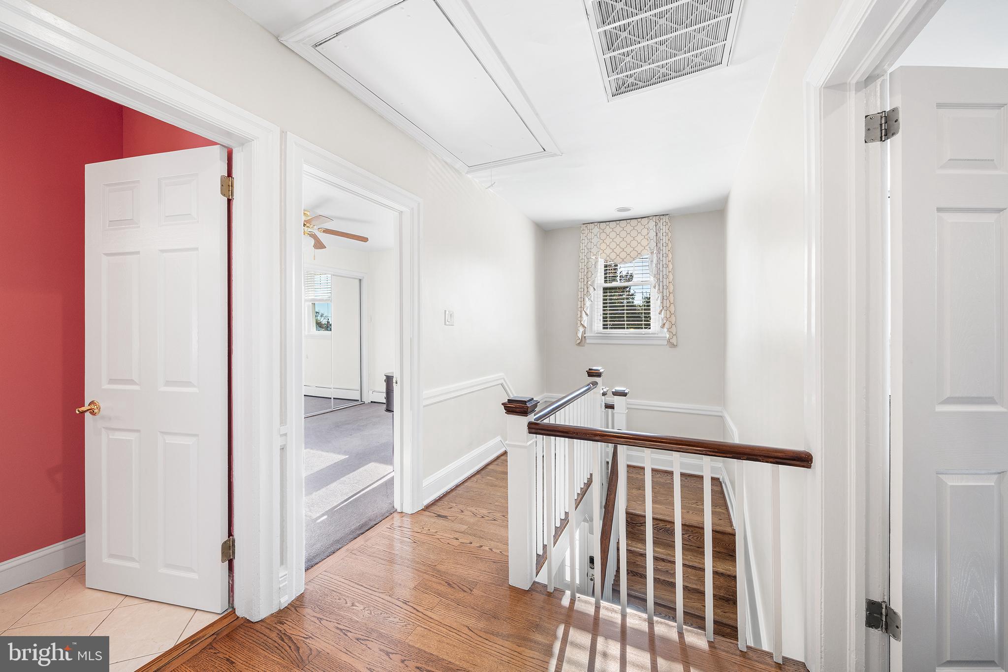 524 Sagamore Road Havertown, PA 19083 - Photo 20 of 43 a view of a hallway with wooden floor and entryway