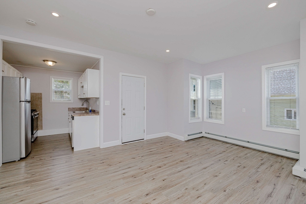 154 Mott Street Fall River, MA 02721 - Photo 7 of 42