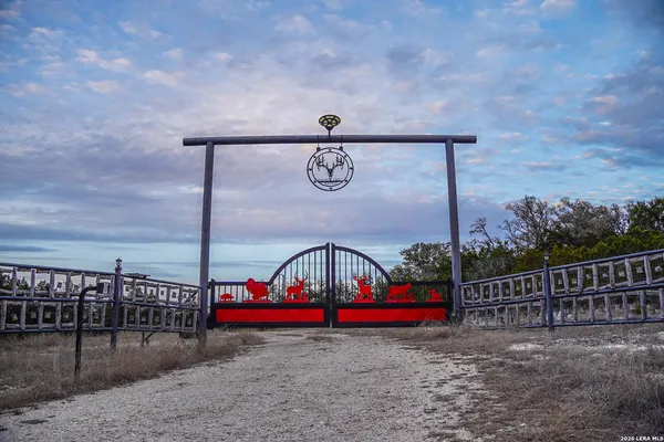 $2,450,000 | 15019 County Road 310, Rocksprings, TX 78880