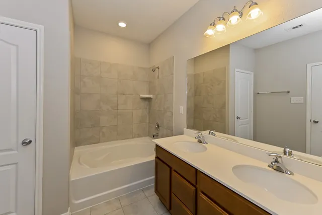 $2,070 | 5139 Castle Discordia Street, Katy, TX 77493