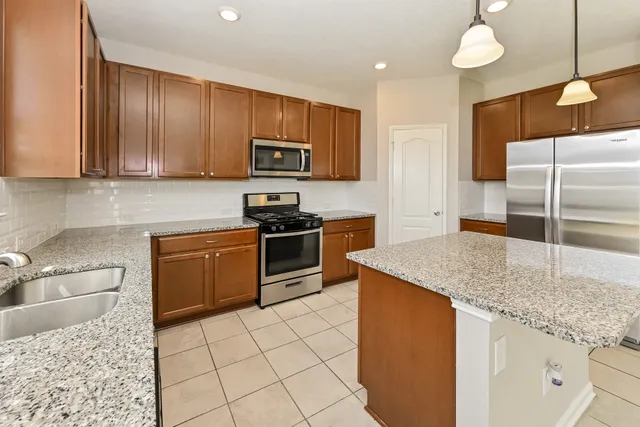 $2,070 | 5139 Castle Discordia Street, Katy, TX 77493