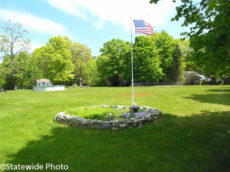 316 William Henry Road Scituate, RI 02857 - Photo 23 of 25 Yard/Garden.
