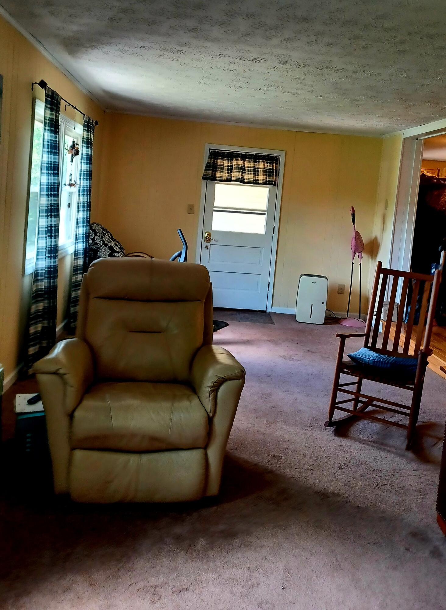 4858 Kennedy Bridge Road Lancaster, KY 40444 - Photo 9 of 53 Living room