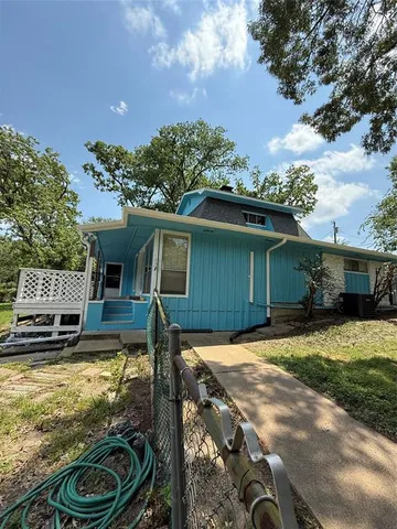 $419,900 | 132 Shady Shores Drive, Mabank, TX 75156