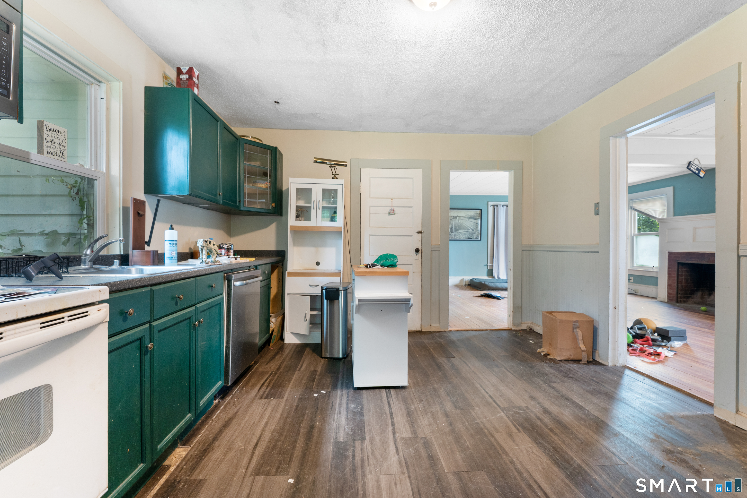 66 Hartford Road Simsbury, CT 06070 - Photo 26 of 39 Gallery Image 26
