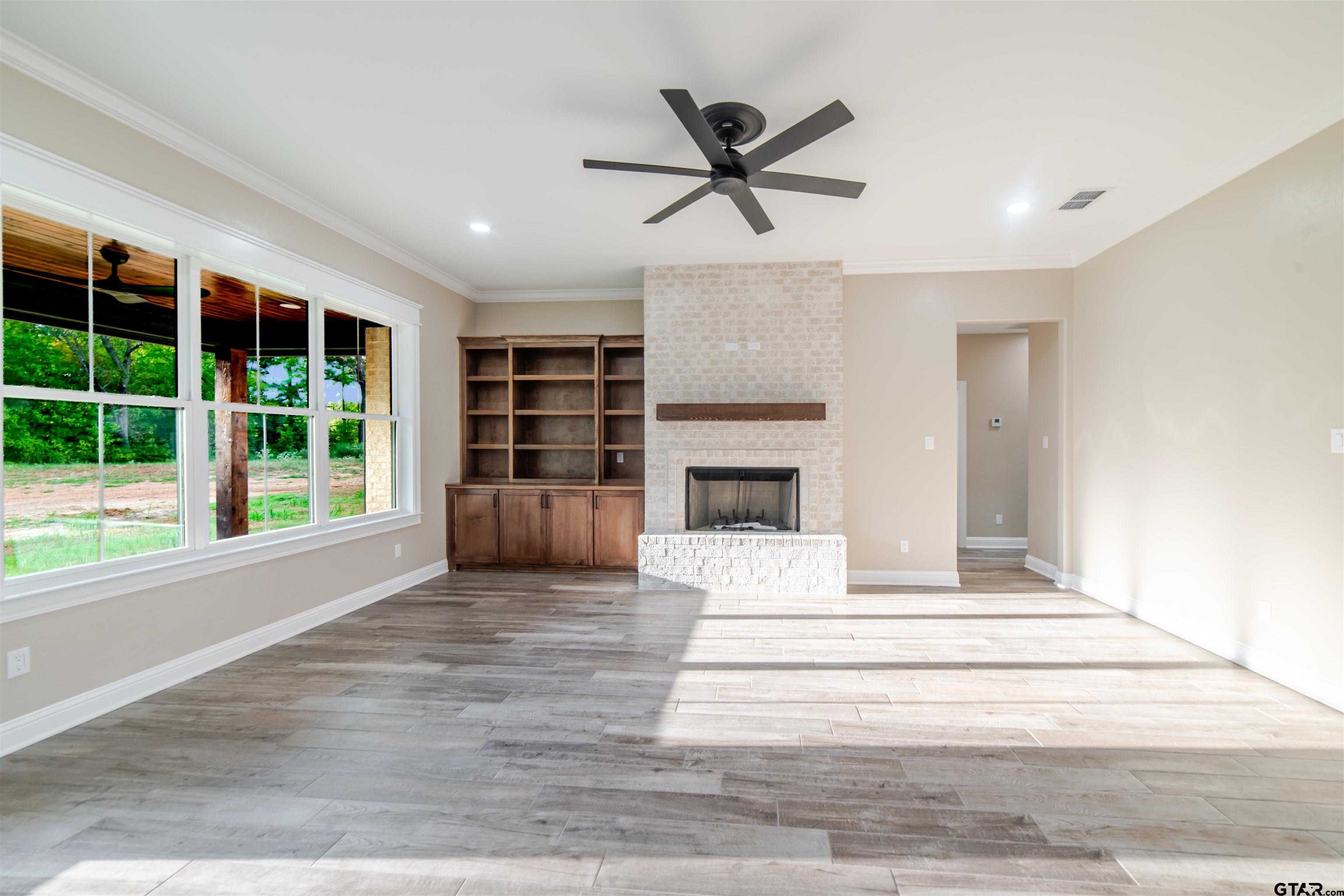 404 Small Oaks Road Kilgore, TX 75662 - Photo 6 of 35 Gallery Image 6