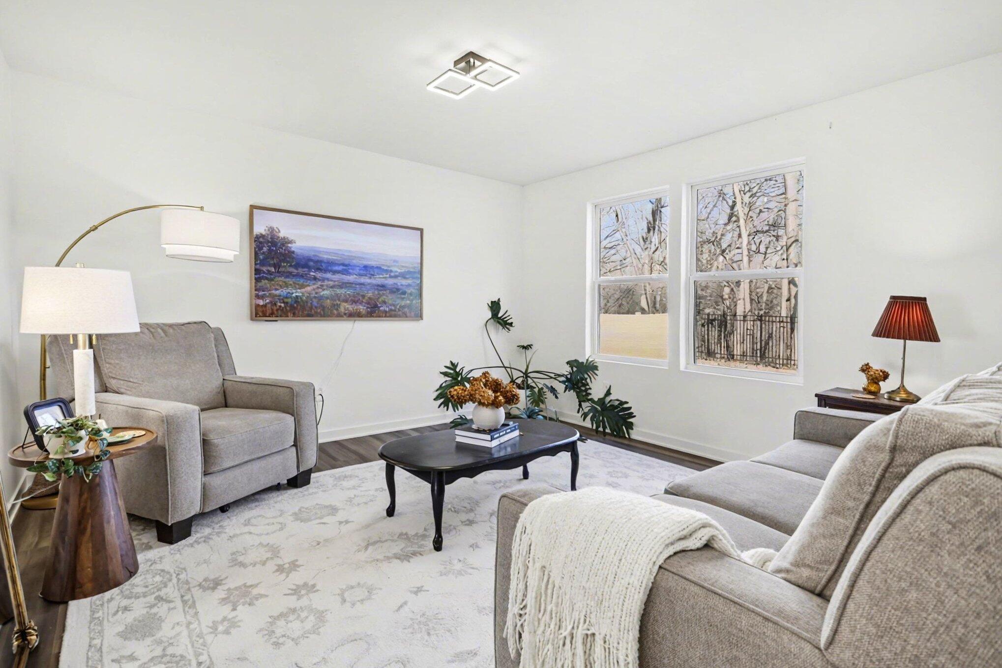 596 Waters Way Watervliet, MI 49098 - Photo 8 of 32 Living Rm