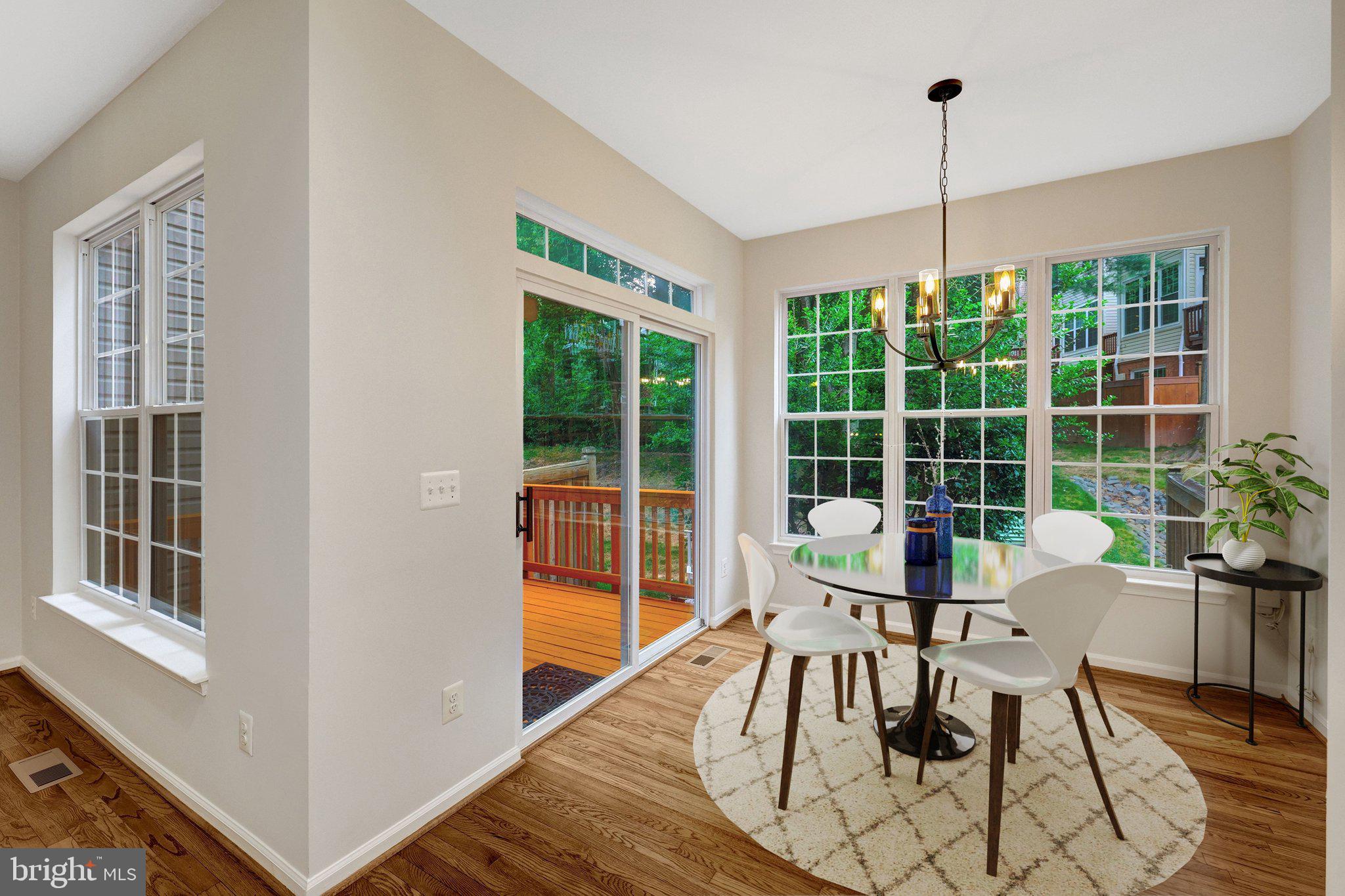 1268 Wild Hawthorn Way Reston, VA 20194 - Photo 23 of 55 Virtual Presentation of Breakfast Room