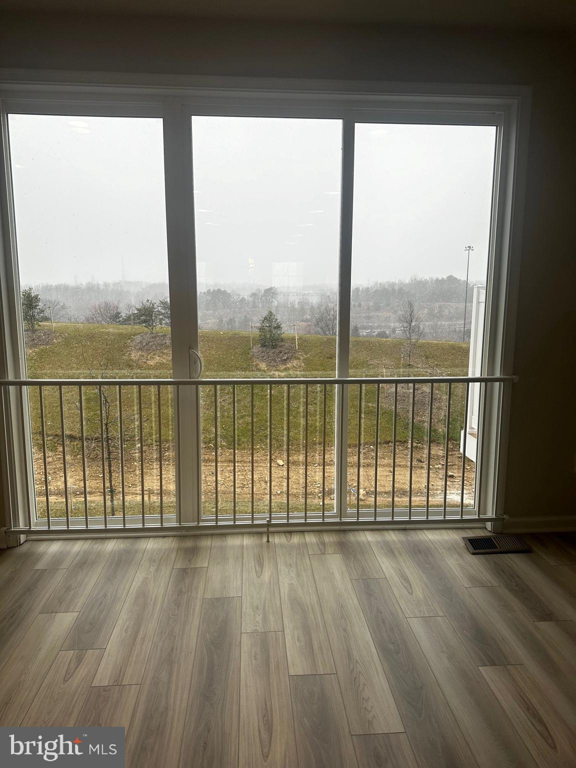 1098 Overlook Loop Laurel, MD 20707 - Photo 5 of 23