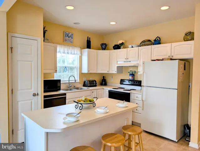 $2,300 | 38337 Amaganst Lane, Ocean View, DE 19970