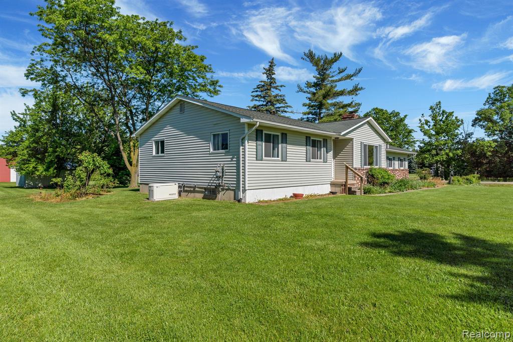 10014 Duffield Road Gaines, MI 48436 - Photo 3 of 32
